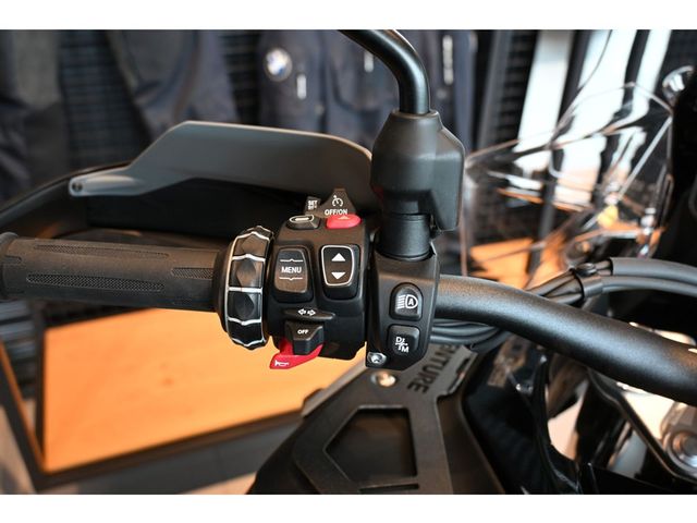 bmw - r-1300-gs-adventure-triple-black