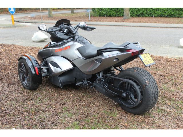 can-am - spyder-rs-s