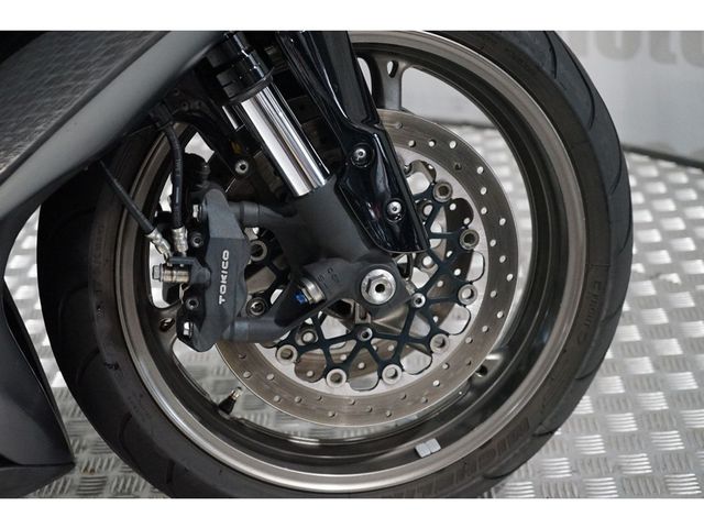 suzuki - gsx-r-750