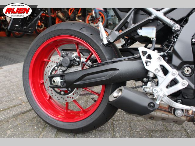suzuki - gsx-8s