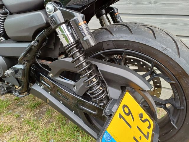 harley-davidson - street-rod