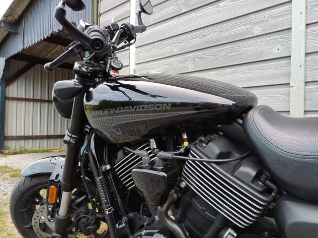 harley-davidson - street-rod