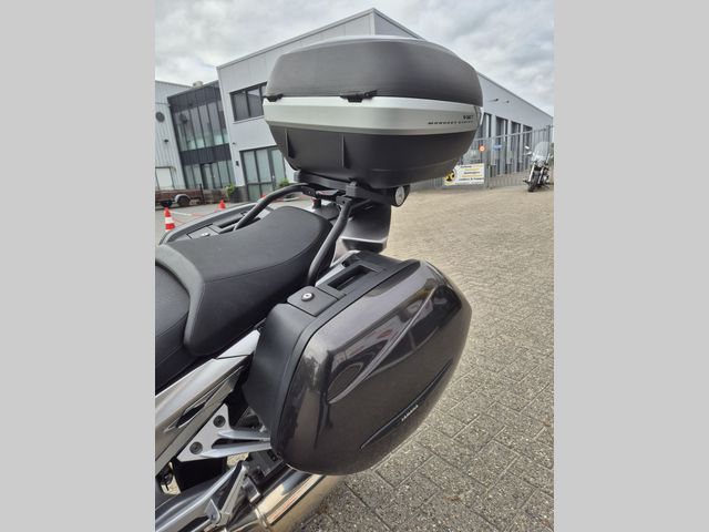 yamaha - fjr-1300