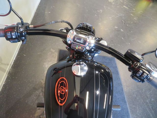 harley-davidson - softail-breakout-114