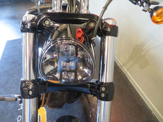 harley-davidson - softail-breakout-114
