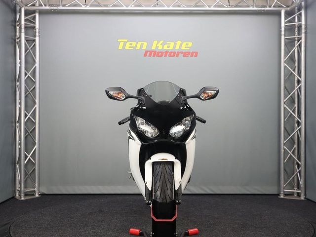 honda - cbr-1000-rr-fireblade