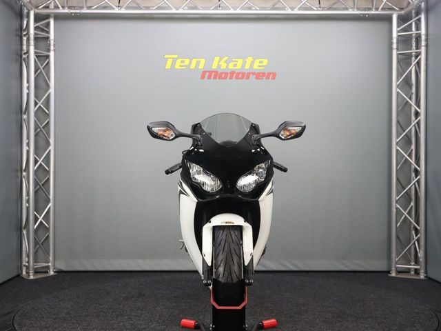 honda - cbr-1000-rr-fireblade