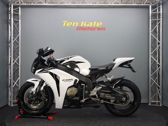 honda - cbr-1000-rr-fireblade