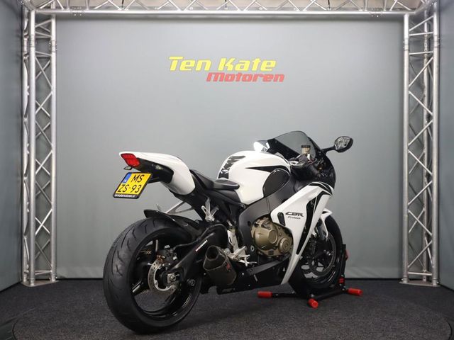 honda - cbr-1000-rr-fireblade