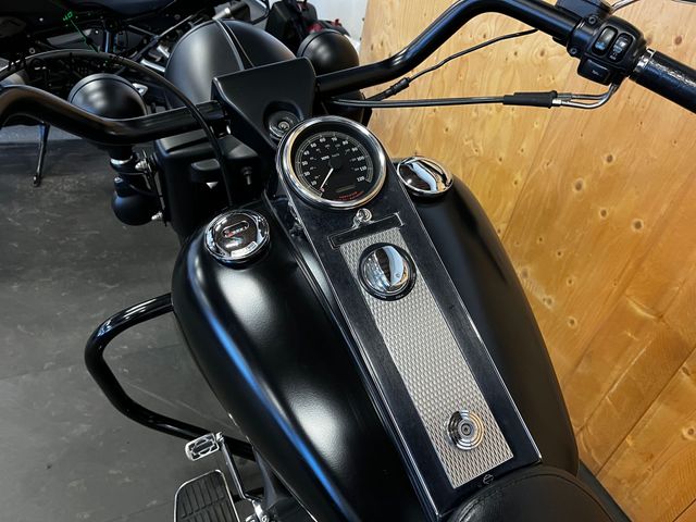 harley-davidson - road-king-classic-flhrci