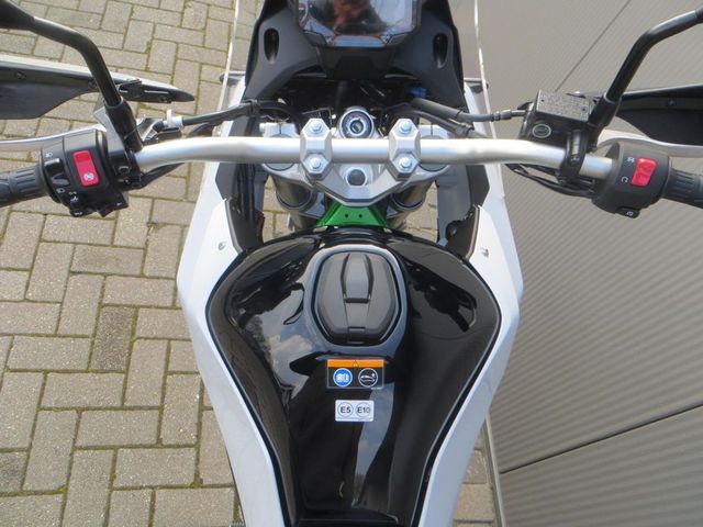 kawasaki - kle-500-se