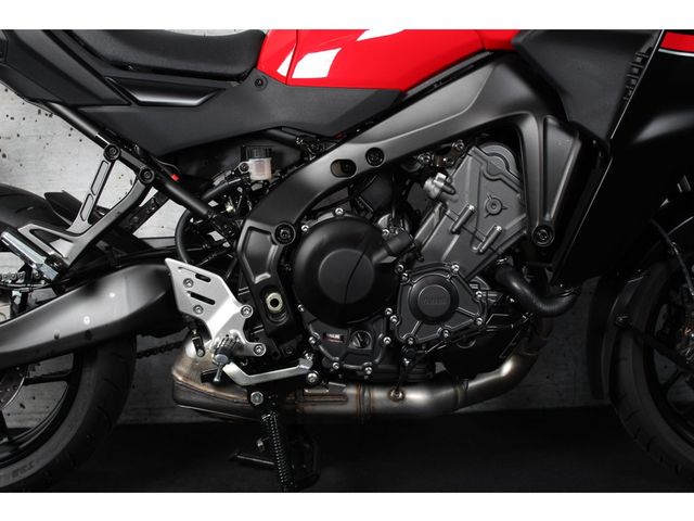 yamaha - tracer-9
