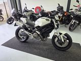 DUCATI MONSTER 696
