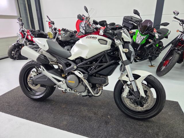 ducati - monster-696