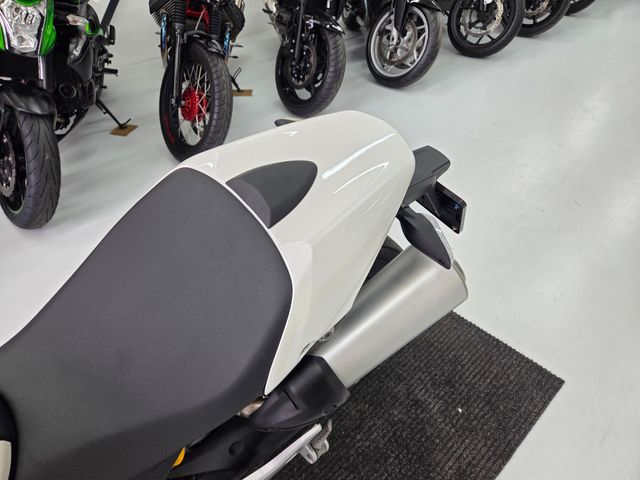 ducati - monster-696