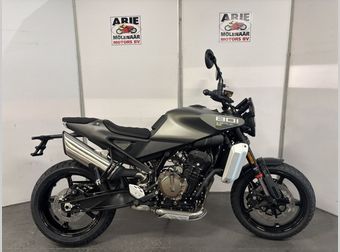Husqvarna Svartpilen 801 2026 nieuw