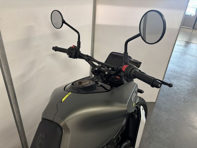 husqvarna - svartpilen-801