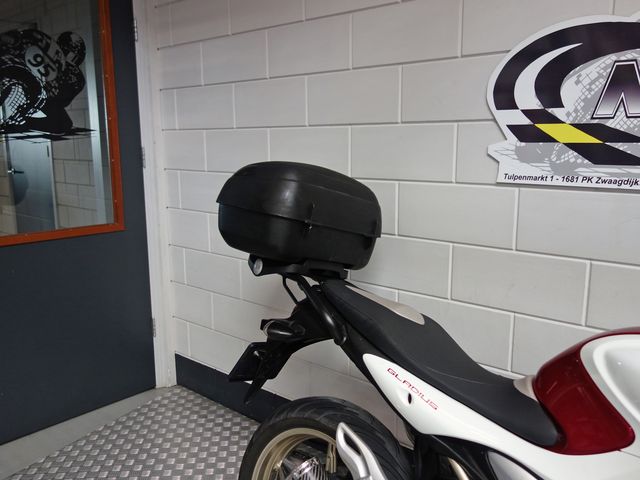 suzuki - sfv-650-gladius