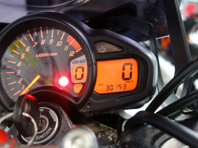 suzuki - sfv-650-gladius