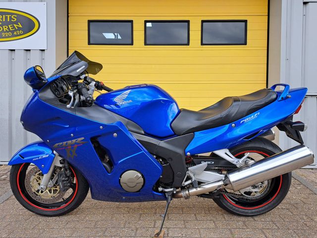 honda - cbr-1100--xx-super-blackbird