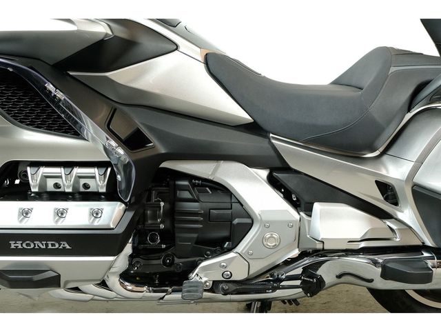 honda - gl-1800-goldwing-dct