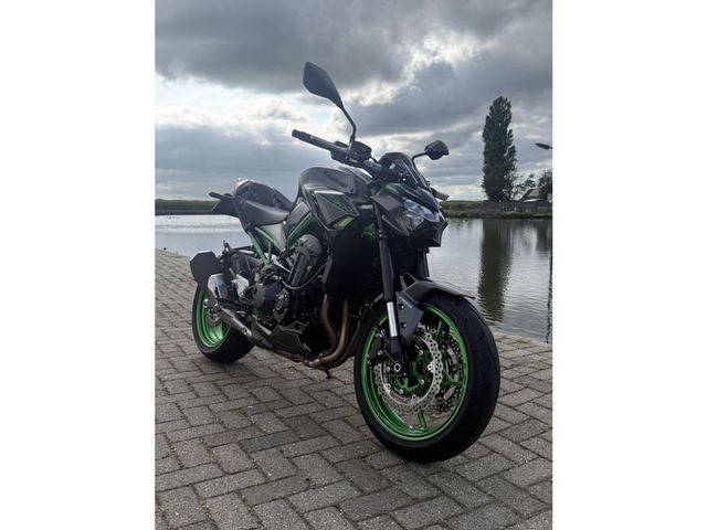 kawasaki - z900