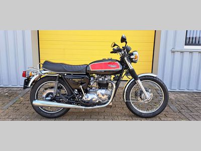 TRIUMPH BONNEVILLE  T  140 – foto 2