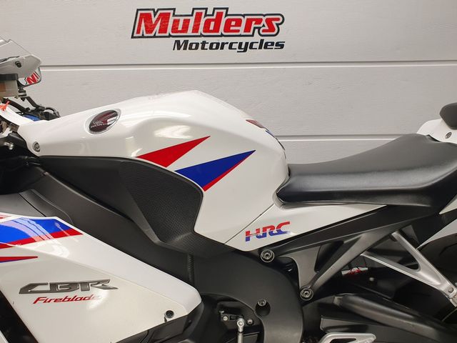 honda - cbr-1000-rr-fireblade