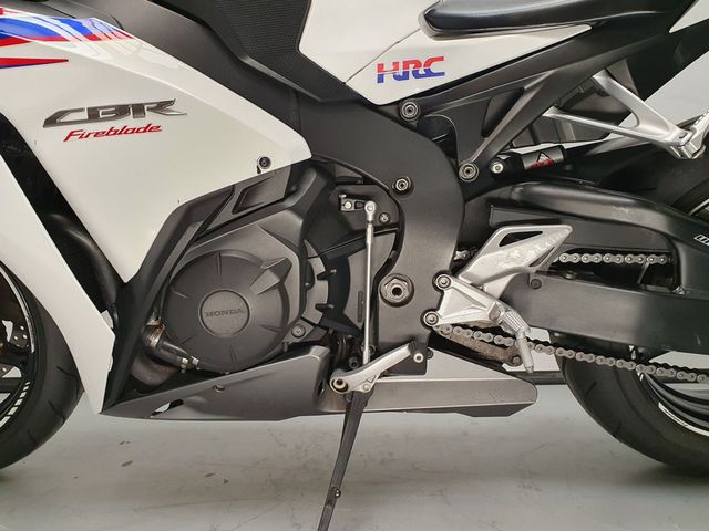 honda - cbr-1000-rr-fireblade