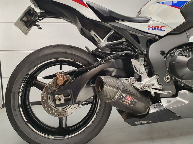 honda - cbr-1000-rr-fireblade