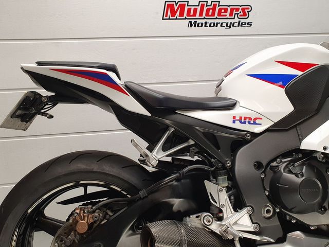 honda - cbr-1000-rr-fireblade
