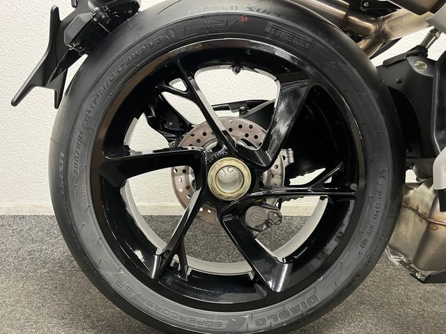 mv-agusta - brutale-1000