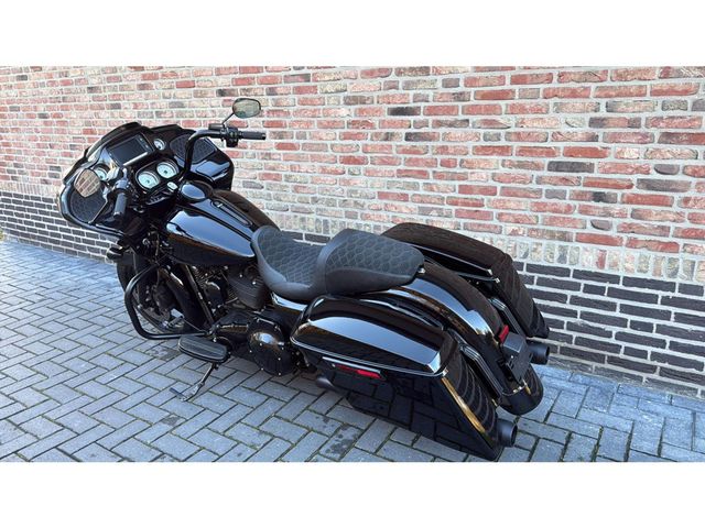 harley-davidson - road-glide-cvo-fltrxse