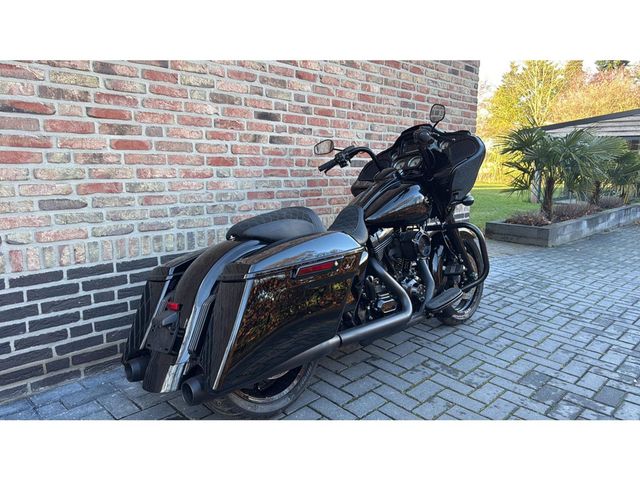 harley-davidson - road-glide-cvo-fltrxse