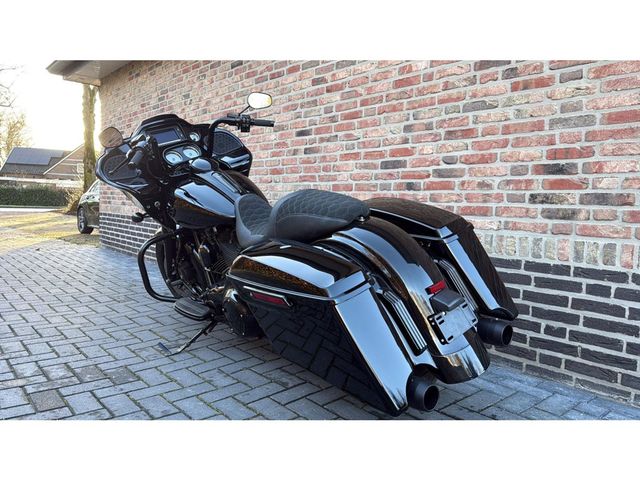 harley-davidson - road-glide-cvo-fltrxse