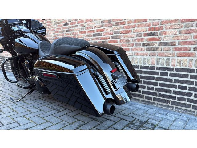 harley-davidson - road-glide-cvo-fltrxse