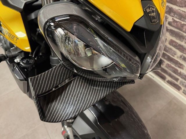 triumph - street-triple-rs