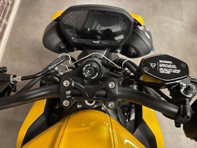 triumph - street-triple-rs