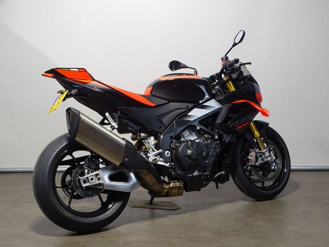 aprilia - tuono-v4