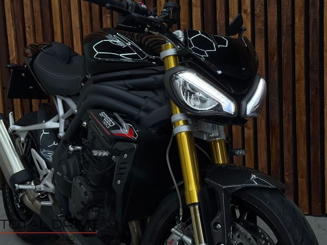 triumph - speed-triple-rs