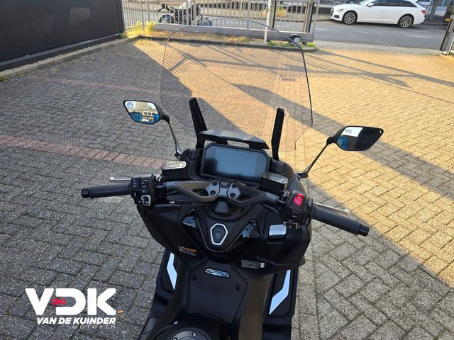 yamaha - tmax-tech-max