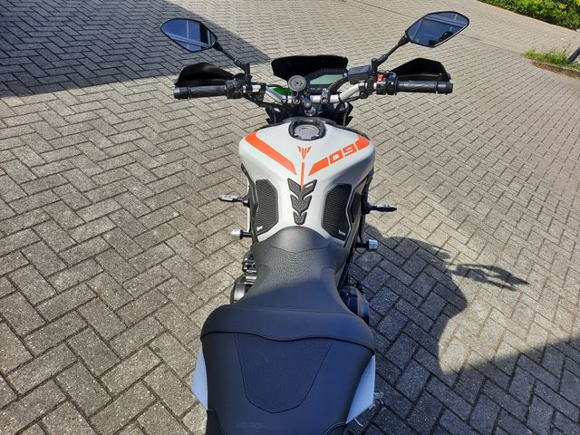 yamaha - mt-09-abs