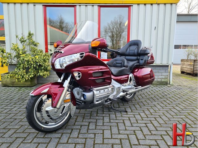 honda - gl-1800-goldwing
