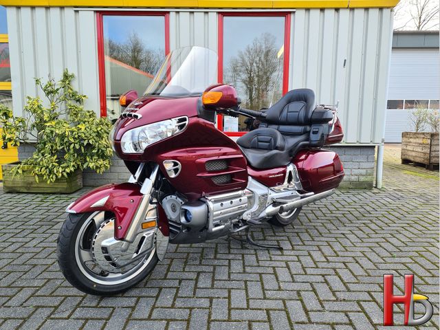 honda - gl-1800-goldwing