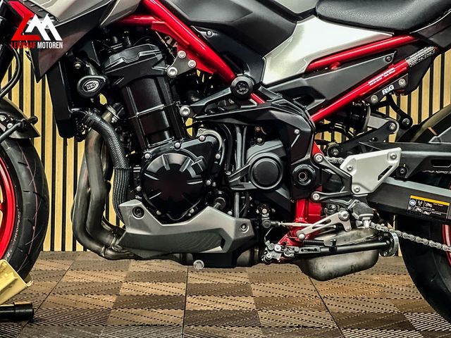 kawasaki - z900-performance