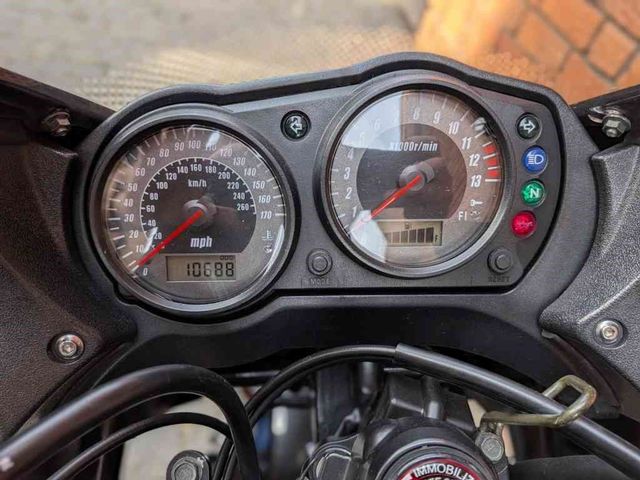 kawasaki - z-750-s