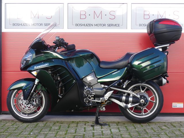 kawasaki - gtr-1400-grand-tourer