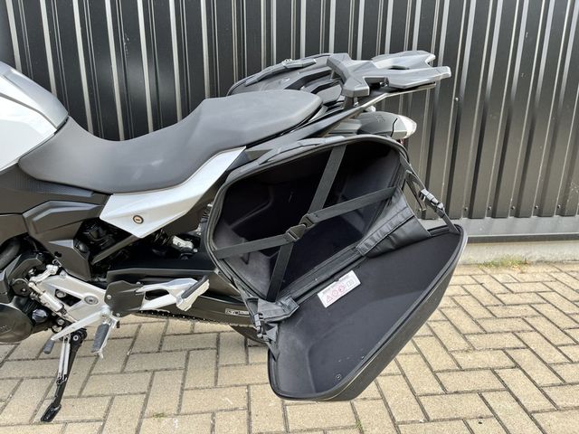 bmw - f-900-xr