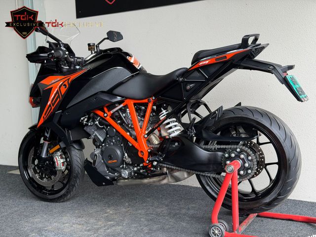 ktm - 1290-super-duke-gt