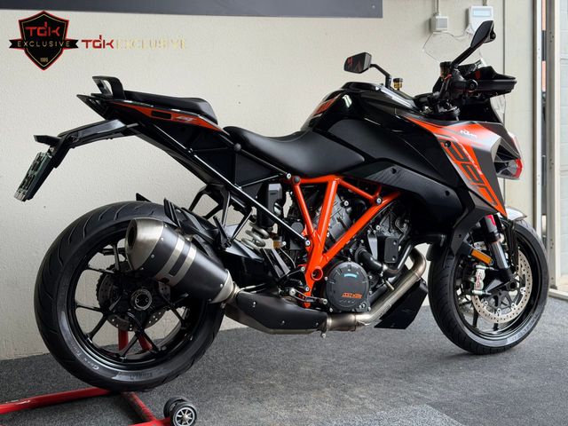 ktm - 1290-super-duke-gt